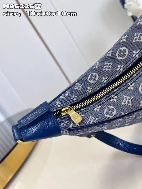 First bag ru LOUIS VUITTON BOULOGNE