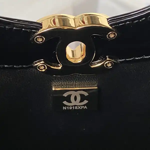 CHANEL 31 MINI SHOPPING BAG