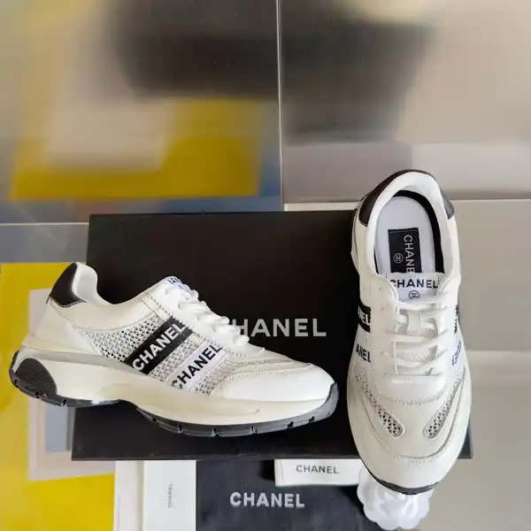 CHANEL SNEAKER