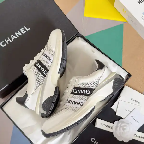 CHANEL SNEAKER