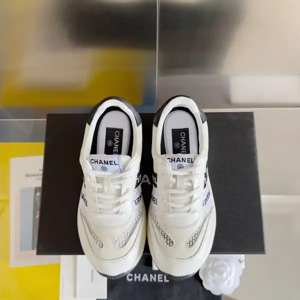 CHANEL SNEAKER