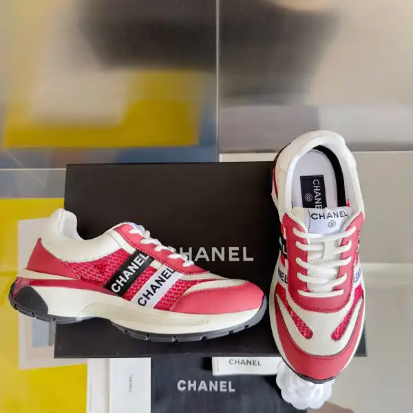 CHANEL SNEAKER