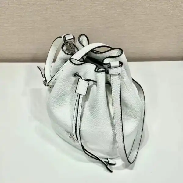 Bagsoffer PRADA  Leather Bucket Bag