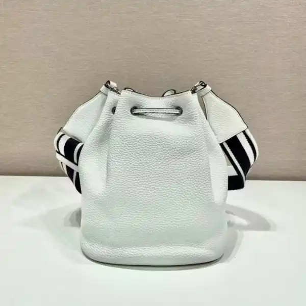 Bagsoffer PRADA  Leather Bucket Bag