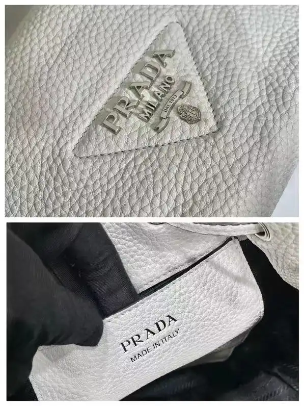 Bagsoffer PRADA  Leather Bucket Bag