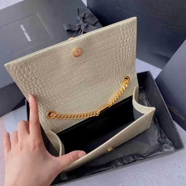 First Bag Ru YSL KATE SMALL