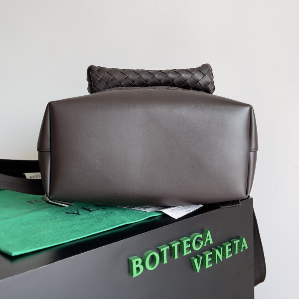 HOT SALE BOTTEGA VENETA Small Intrecciato Backpack