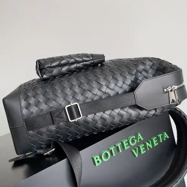 Firstbag Ru BOTTEGA VENETA Arco Backpack