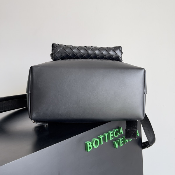 HOT SALE BOTTEGA VENETA Arco Backpack