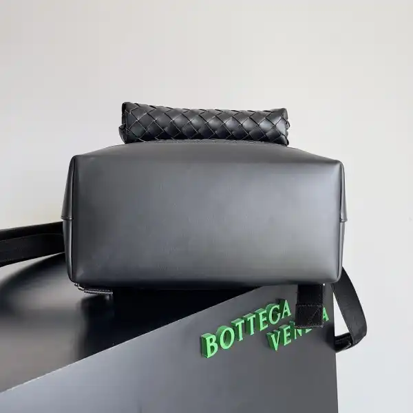 Firstbag Ru BOTTEGA VENETA Arco Backpack