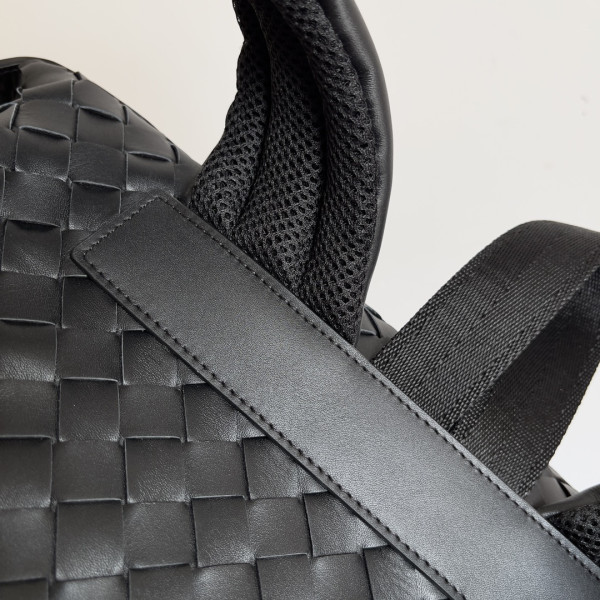 HOT SALE BOTTEGA VENETA Arco Backpack