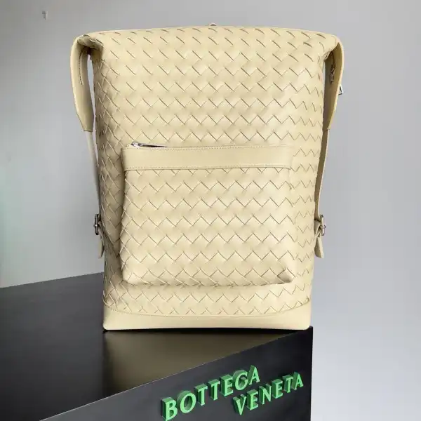 First bag ru BOTTEGA VENETA Arco Backpack