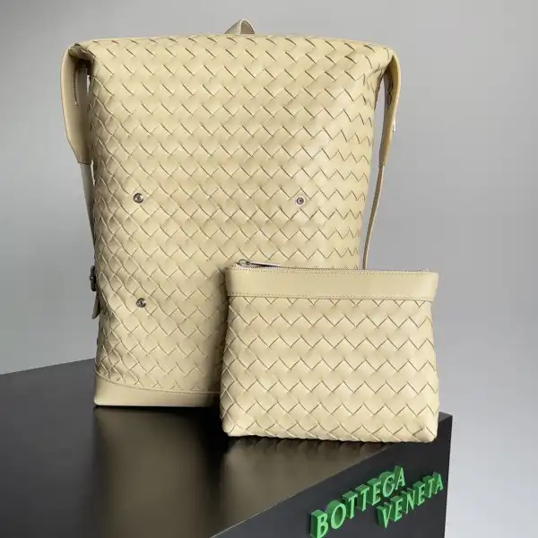 First bag ru BOTTEGA VENETA Arco Backpack