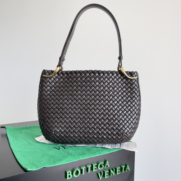 HOT SALE BOTTEGA VENETA Small Clicker Shoulder Bag