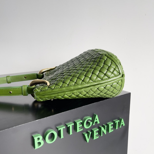 HOT SALE BOTTEGA VENETA Small Clicker Shoulder Bag