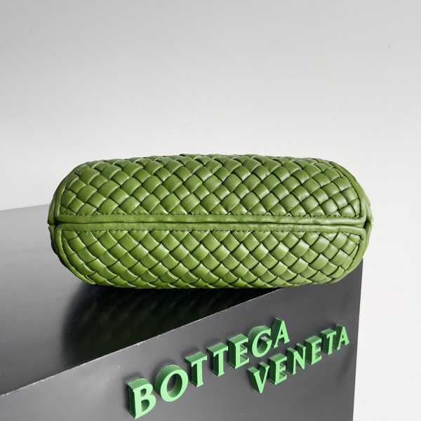 HOT SALE BOTTEGA VENETA Small Clicker Shoulder Bag