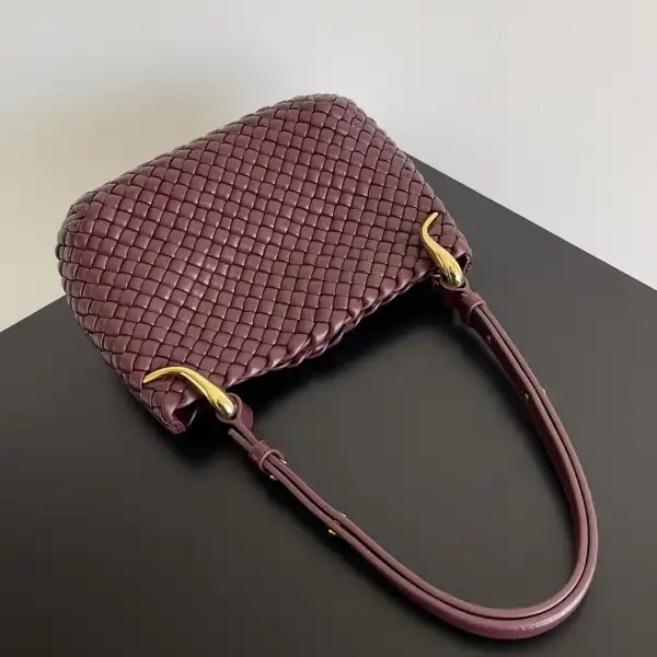 BOTTEGA VENETA Small CHANELicker Shoulder Bag