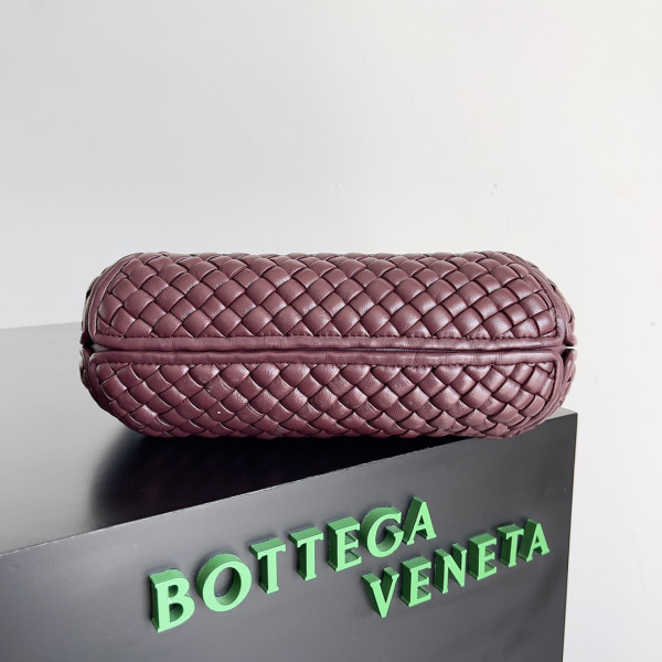 HOT SALE BOTTEGA VENETA Small Clicker Shoulder Bag