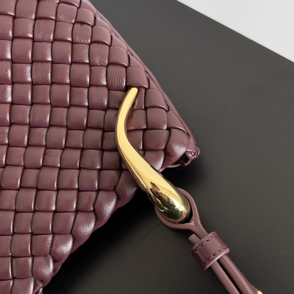 HOT SALE BOTTEGA VENETA Small Clicker Shoulder Bag