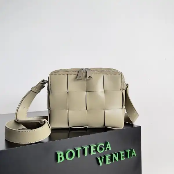 First Bag Ru BOTTEGA VENETA BRICK CASSETTE