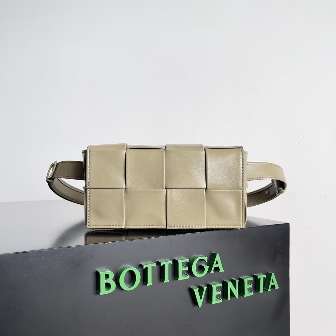 HOT SALE BOTTEGA VENETA MINI BRICK CASSETTE