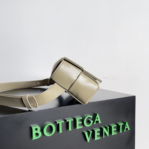 HOT SALE BOTTEGA VENETA MINI BRICK CASSETTE