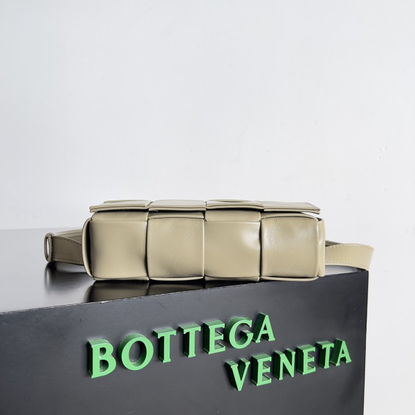 HOT SALE BOTTEGA VENETA MINI BRICK CASSETTE