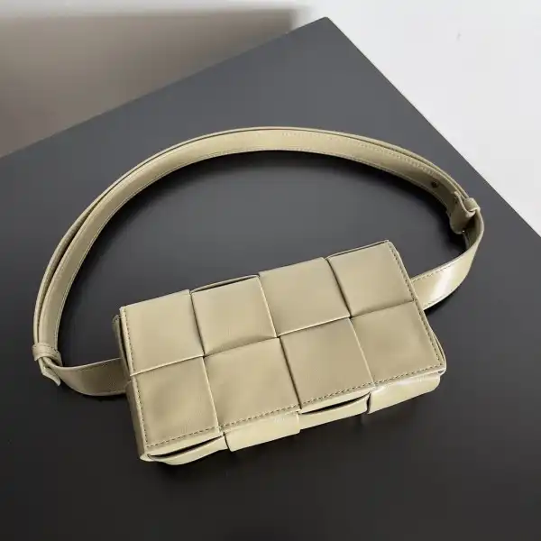 Yupoo bagsoffer BOTTEGA VENETA MINI BRICK CASSETTE