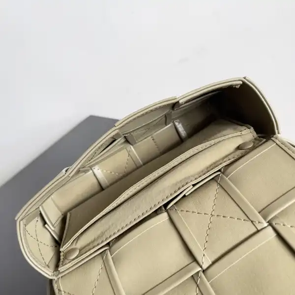 Frstbag ru BOTTEGA VENETA MINI BRICK CASSETTE