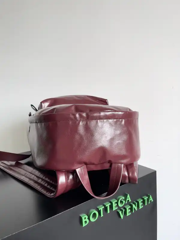 Bagsoffer BOTTEGA VENETA  Backpack