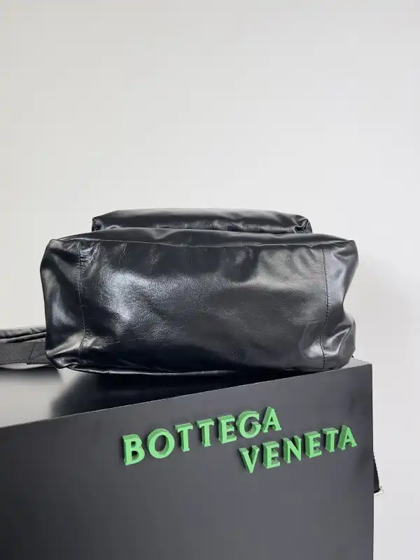 Bagsoffer BOTTEGA VENETA  Backpack