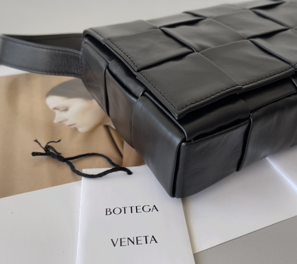 HOT SALE BOTTEGA VENETA CASSETTE-23*15*5.5cm