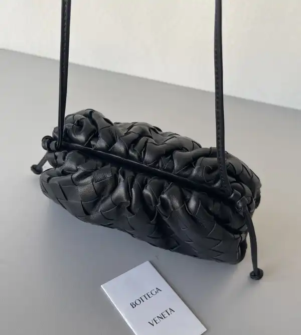 First bag ru BOTTEGA VENETA MINI POUCH