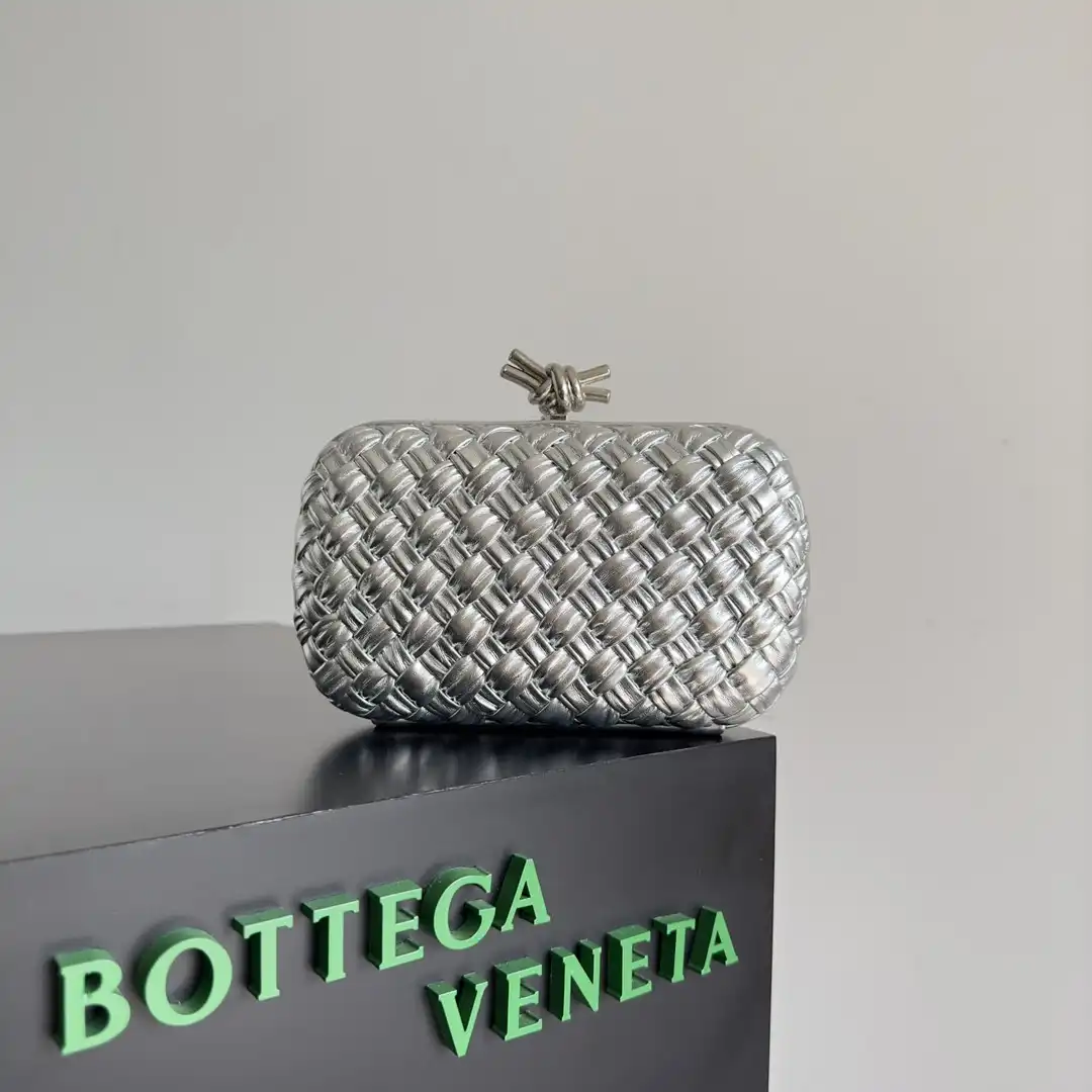 BOTTEGA VENETA Knot Minaudiere