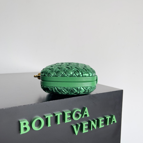 HOT SALE BOTTEGA VENETA Knot Minaudiere