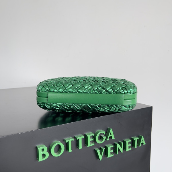 HOT SALE BOTTEGA VENETA Knot Minaudiere