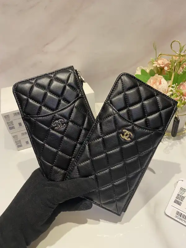 First bag ru CHANEL WALLET