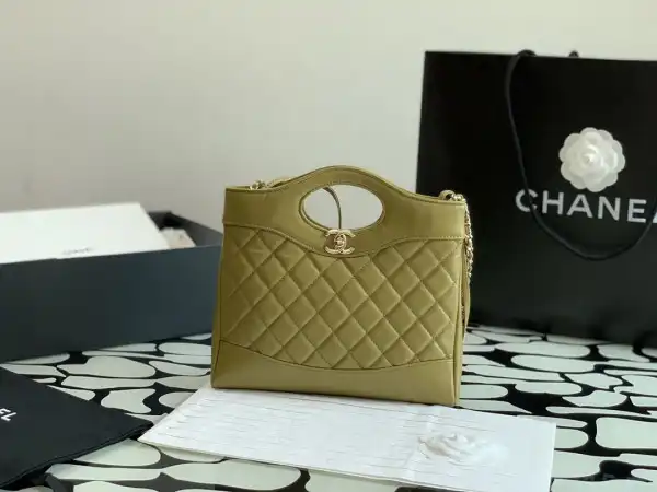 First bag ru CHANEL 31 MINI SHOPPING BAG