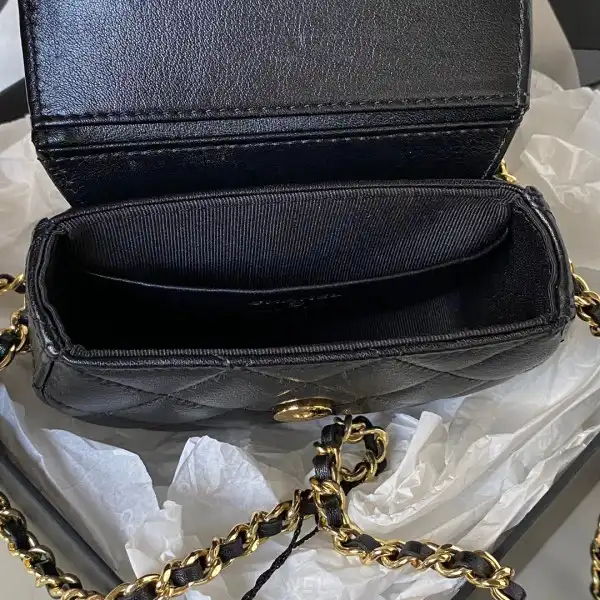 CHANEL CHANELUTCH WITH CHAIN