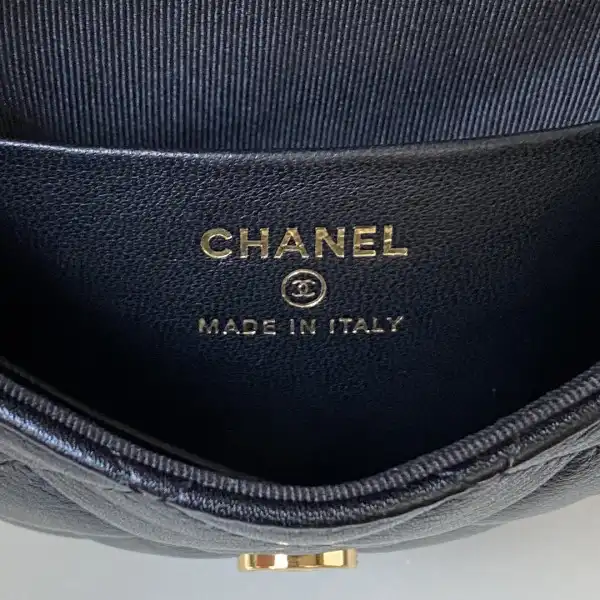 First bag ru CHANEL CHANELUTCH WITH CHAIN