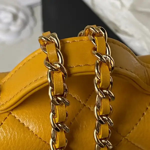 CHANEL CHANELUTCH WITH CHAIN