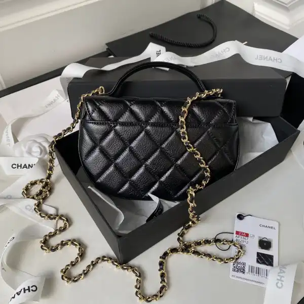 CHANEL CHANELUTCH WITH CHAIN