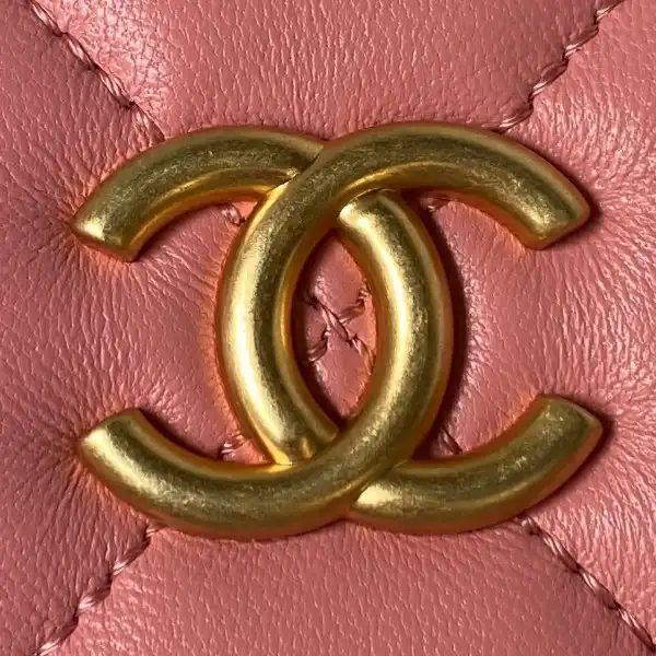 CHANEL  BAG WITH TOP HANDLE