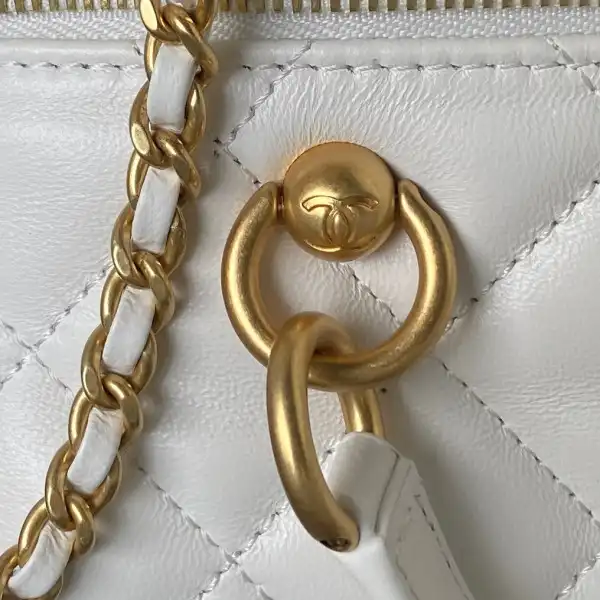 CHANEL  BAG WITH TOP HANDLE