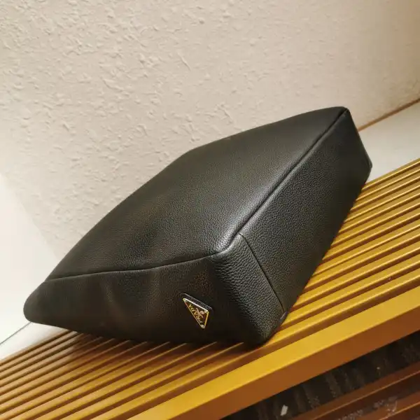 First bag ru PRADA tote Bag