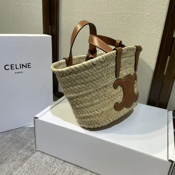 Bagsoffer CELIN* TRIOMPHE CELIN* CLASSIC PANIER IN PALM LEAVES AND CALFSKIN