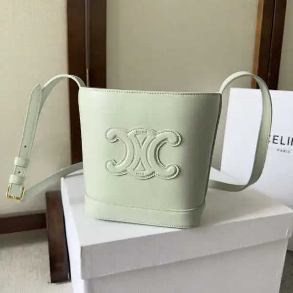 CELIN* MINI BUCKET CUIR TRIOMPHE