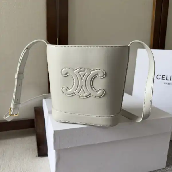 CELIN* MINI BUCKET CUIR TRIOMPHE