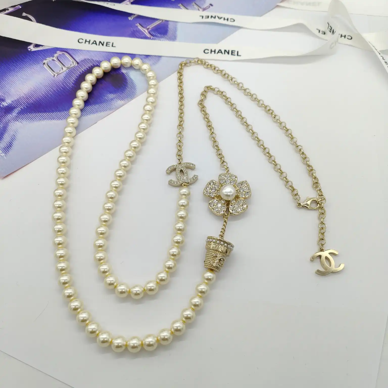 CL LONG NECKLACE