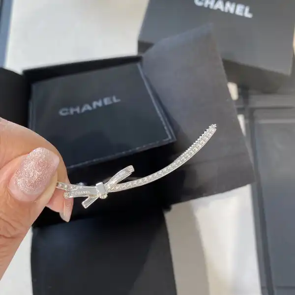 Bagsoffer CL NECKLACE